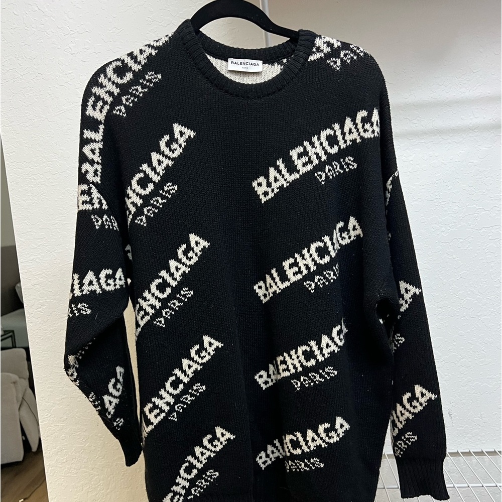 Balenciaga black logo sweater